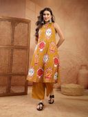Mustard color option, Currently selected