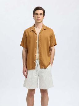 Selected - Men Brown Solid Casual Shirt