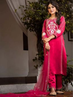 House Of Muher - Seerat Red Suit Set (Set of 3)