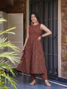 Gahan - Womens Red Rayon Blend Printed Anarkali Kurta With Pant