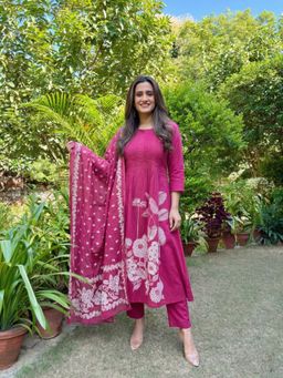 Gahan - Womens Pink Rayon Blend Printed A-Line Kurta and Pant With Dupatta