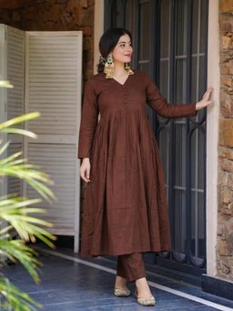 Gahan - Womens Brown Rayon Blend Solid Anarkali Kurta With Pant