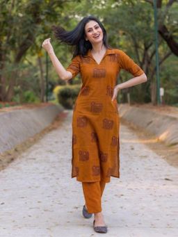Gahan - Womens Orange Rayon Blend Printed Straight Kurta With Pant