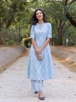 Gahan - Womens Sky Blue Rayon Blend Printed Straight Kurta With Pant