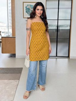 Gahan - Womens Yellow Rayon Blend Printed Straight Short Kurti