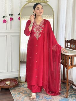 Gahan - Womens Viscose Rayon Straight Printed Kurta with Pant &Dupatta