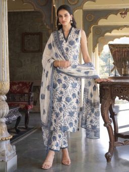 Gahan - Womens White Rayon Blend Printed Straight Kurta and Pant With Dupatta