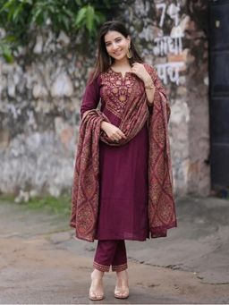 Gahan - Womens Magenta Rayon Blend Printed Straight Kurta and Pant With Dupatta