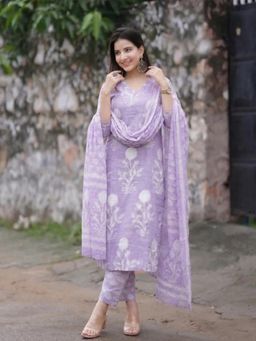 Gahan - Womens Purple Rayon Blend Printed Straight Kurta and Pant With Dupatta