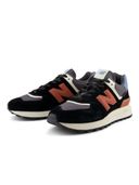 Black color option, Sold out, Currently selected