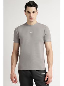 Reebok - Men Grey Textured T-Shirt