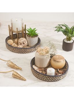 HomeTown - Ebony Seagrass Set Of 2 Piece Handcrafted Trays Dia 30 Cm And 25 Cm In Black Colour