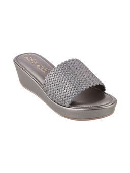 Catwalk - Women Round Toe Silver Wedges