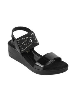 Catwalk - Women Round Toe Black Sandals