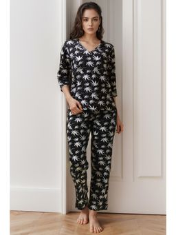 Clovia - Black Cotton Printed T-Shirt with Pyjama (Set of 2)