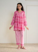 Pink color option, Currently selected