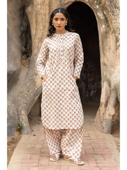 TERHA TAALI - Women Off White Cotton Kurta with Salwar