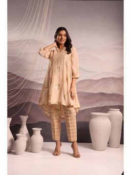 OMI - Beige Embroidered Chanderi High-Low Kurta With Pant And Inner