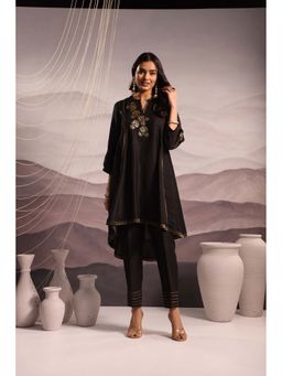 OMI - Black Embroidered High-Low Silk Kurta With Pant