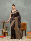 Black color option, Sold out, Currently selected