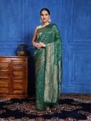 Green color option, Sold out, Currently selected