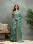 Green color option, Sold out, Currently selected