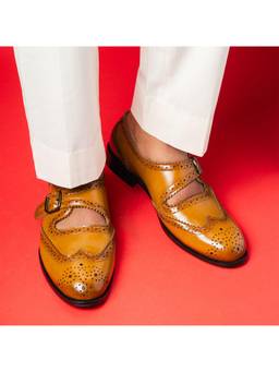 THE ALTER - Tan Sandals With Brogue Detail