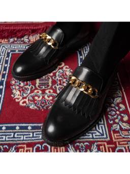 THE ALTER - Fringe Loafers With Chain Detail-Black