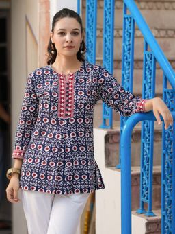 Rain & Rainbow - Women Navy Blue Printed Round Neck Tunic