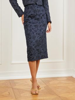 Styli - Women Black Jacquard Midi Skirt With Back Slit Detail
