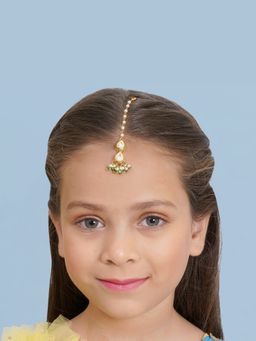 Ruby Raang Studio - Ruby Raang Green Beads Kundan Maang Tikka
