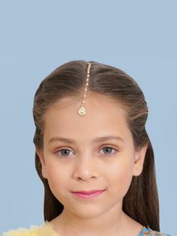 Ruby Raang Studio - White Kundan Maang Tikka