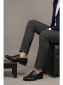 Black color option, Sold out, Currently selected