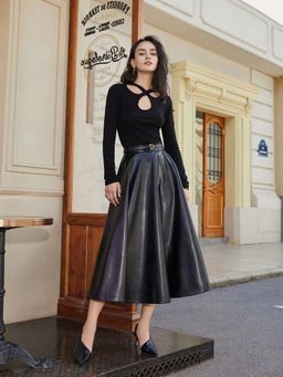 Outzidr - Black Midi Solid Oversized Fit Skirt