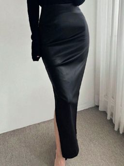 Outzidr - Black Maxi Solid Slim Fit Skirt