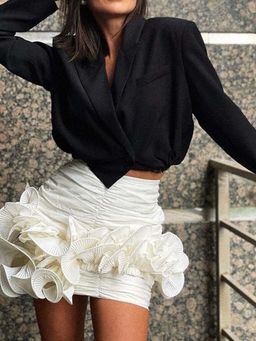 Outzidr - White Mini Solid Slim Fit Skirt