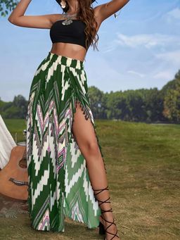Outzidr - Green Maxi Printed Flared Fit Skirt