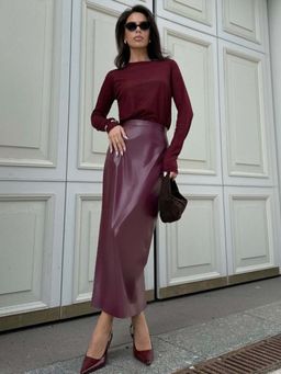 Outzidr - Wine Maxi Solid Skinny Fit Skirt