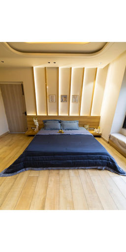 Reysha - Navy Blue Tencel 300TC Soft Breathable Comforter (Super King)