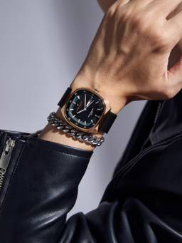 Daniel Hechter - Men Black Metal Square Dial Watch (Dhm1053-33Mm) (M)