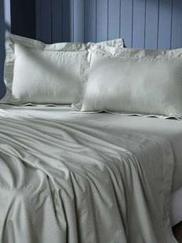 Maspar - King Size Blue Floral King Bedsheet and Pillow Case with Box