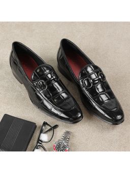 Metro - Men Black Slip On Formal Loafers