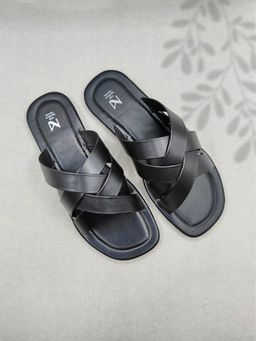 The Madras Trunk - Kanhai Sandals in Black