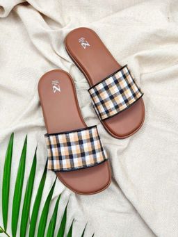 The Madras Trunk - Zoe Sandals in Tan