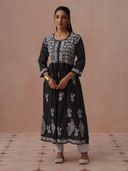 Black color option, Currently selected