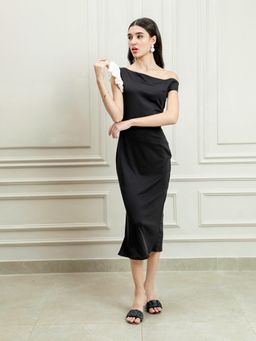 AAREIN - Black Ruffled Midi Dress
