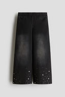 Black color option, Sold out, Currently selected