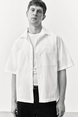 H&M - Men White Regular Fit Short-Sleeved Shirt
