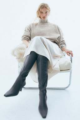 H&M - Women Beige Oversized Turtleneck Jumper