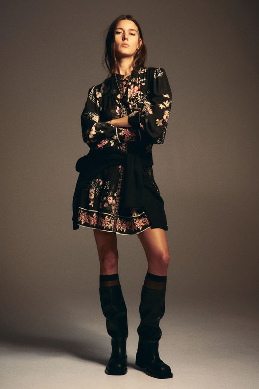 h&m black dress with flowers Women's Black/floral Oversized Crinkled Dress